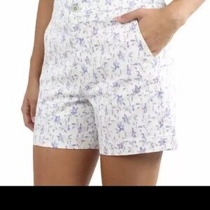 Jachs girlfriend ladies size medium printed chino shorts, white floral